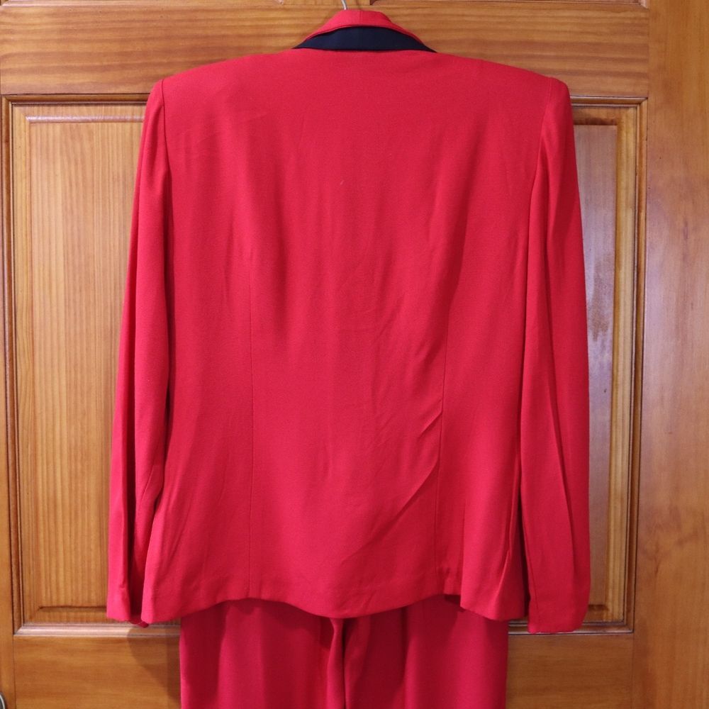 Taurus II Vintage 80s Red Black Trim Pantsuit Womens 10 Retro Power Suit Set - Picture 11 of 16